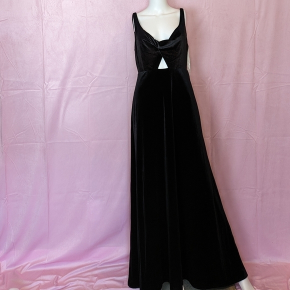 Lovely Black Velvet V Neck Sleeveless Cut Out Long Bridesmaid Dress size 8 - Picture 1 of 9